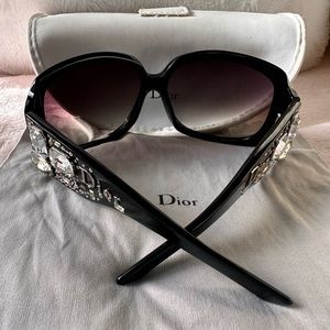 🎉Prada crystal embellished sunglasses